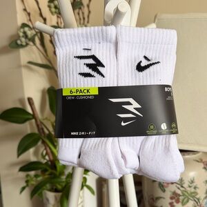 Nike Dri-FIT White Crew Socks 6-Pack